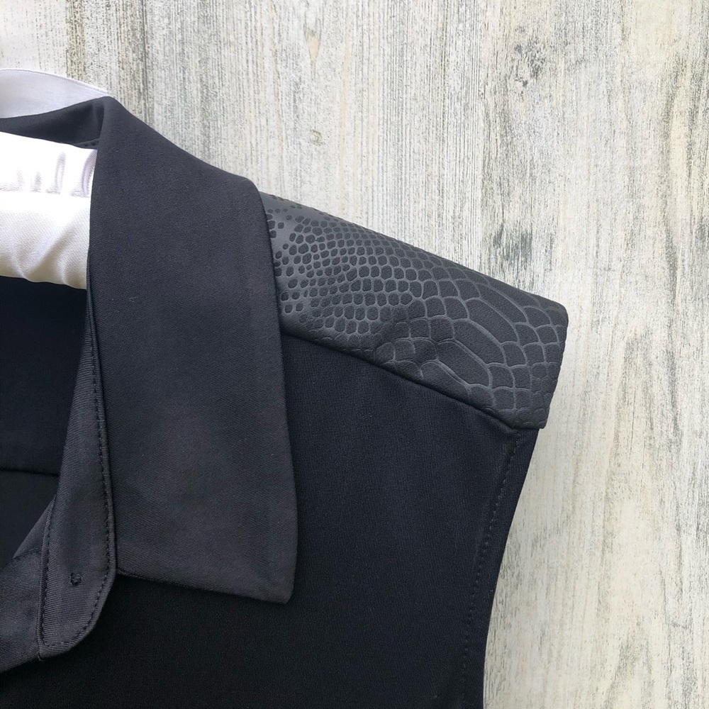 Worthington Sleeveless Blouse